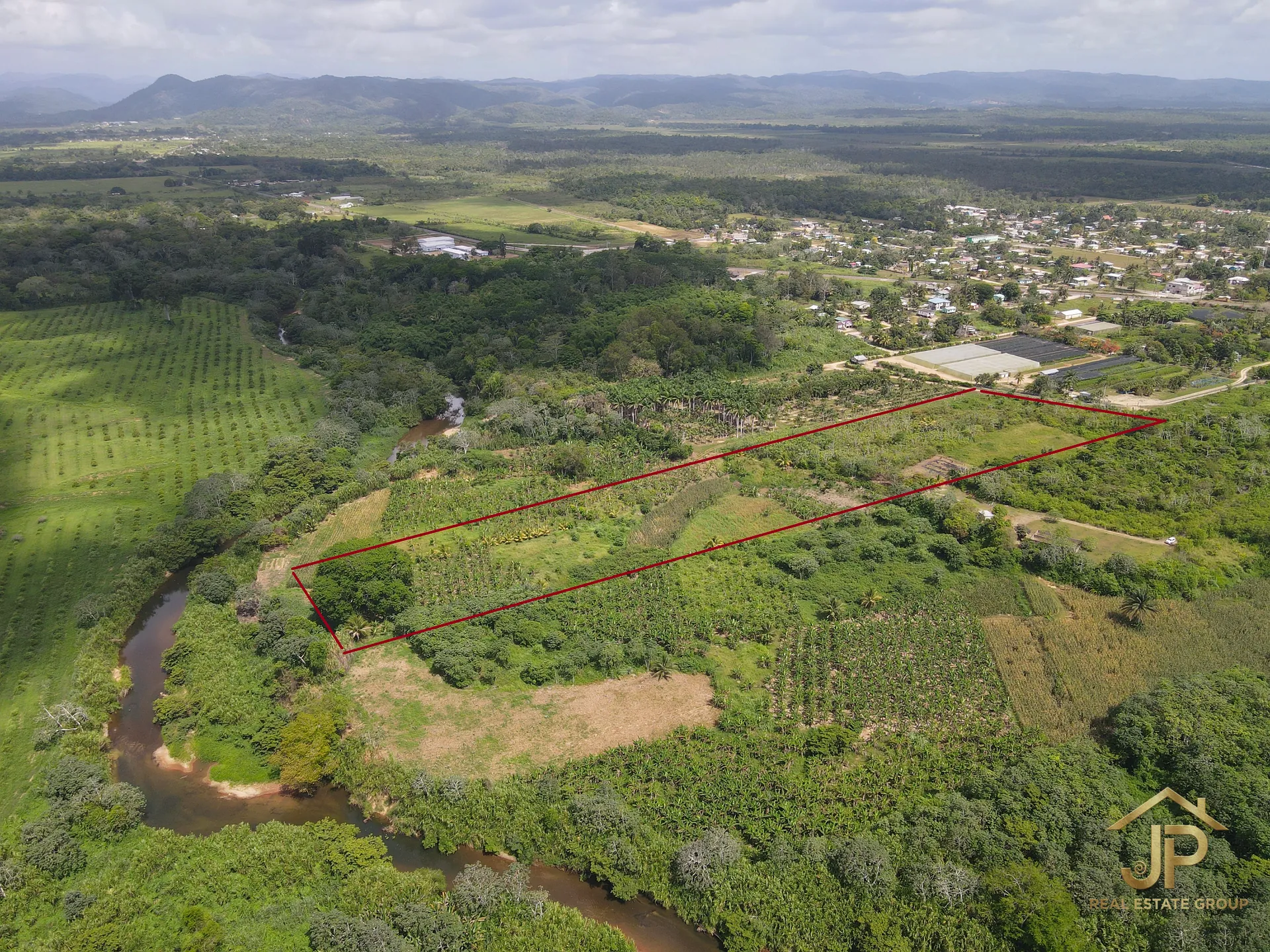 8-Acre Riverfront Land for Sale in Belize – Hope Creek, Stann Creek District