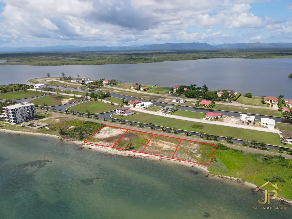 beachfront lots for sale in Plantation Placencia Peninsula marked lot layout - JP Real Estate Group