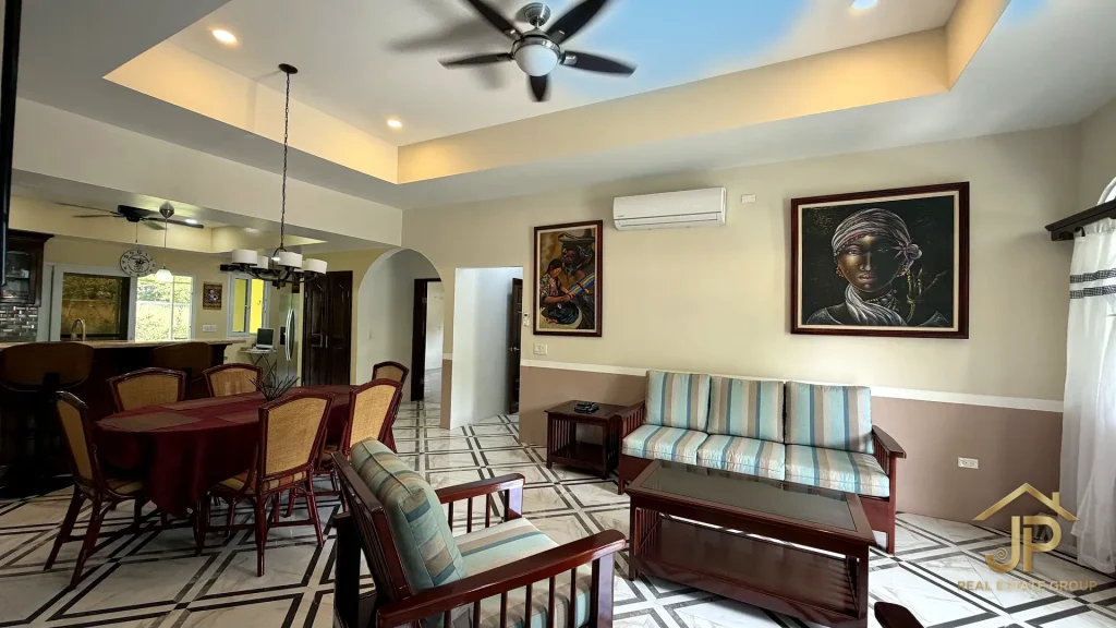 3 bedroom blue house in Hummingbird Estate Belize - photo 30