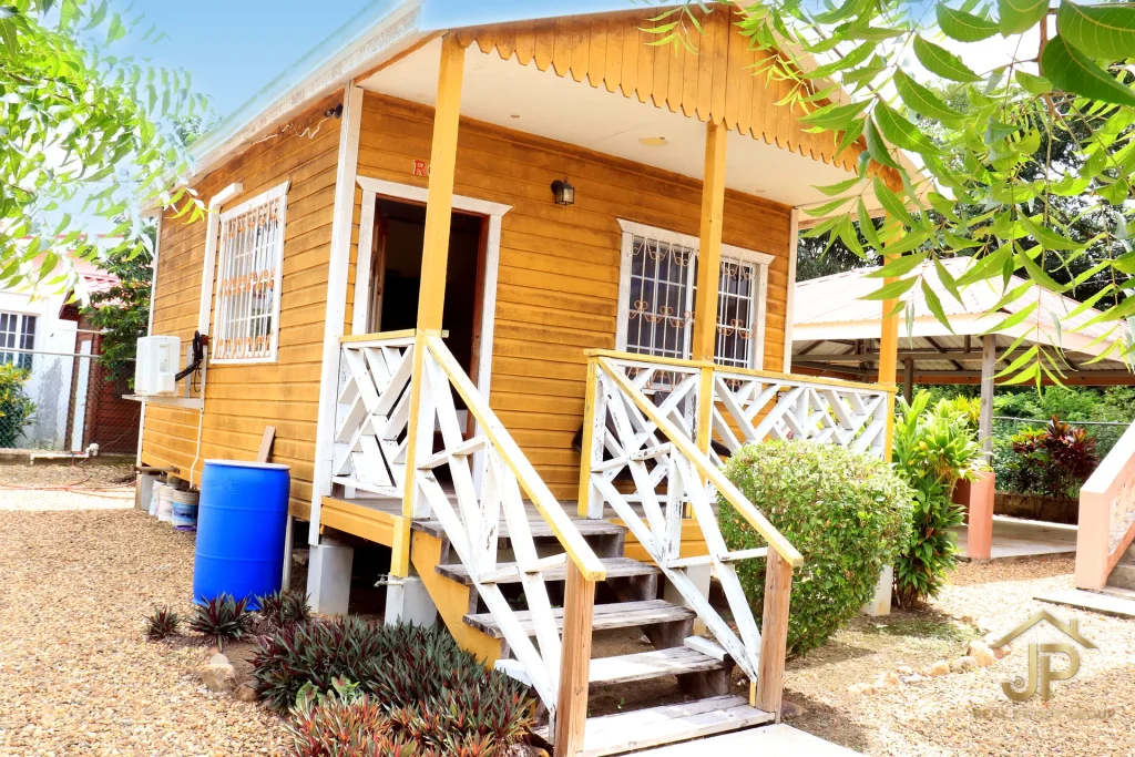Turnkey Airbnb resort in Hummingbird Estate Belize - photo 11