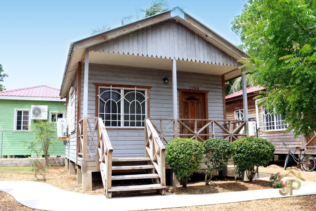 Turnkey Airbnb resort in Hummingbird Estate Belize - photo 13