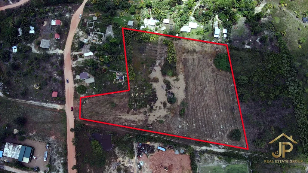 Overhead boundary map of the 5-acre property in Santa Cruz Village, Belize