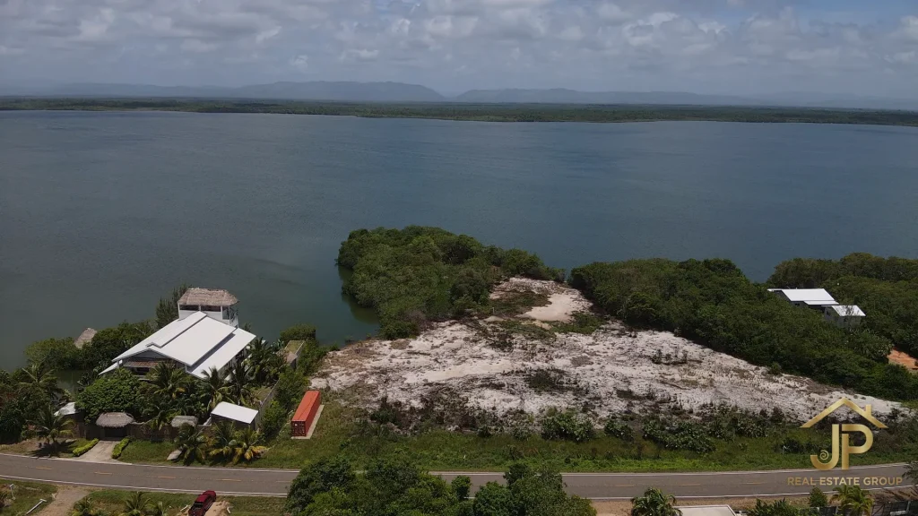 Placencia Peninsula lot between lagoon and Caribbean Sea - JP Real Estate Group