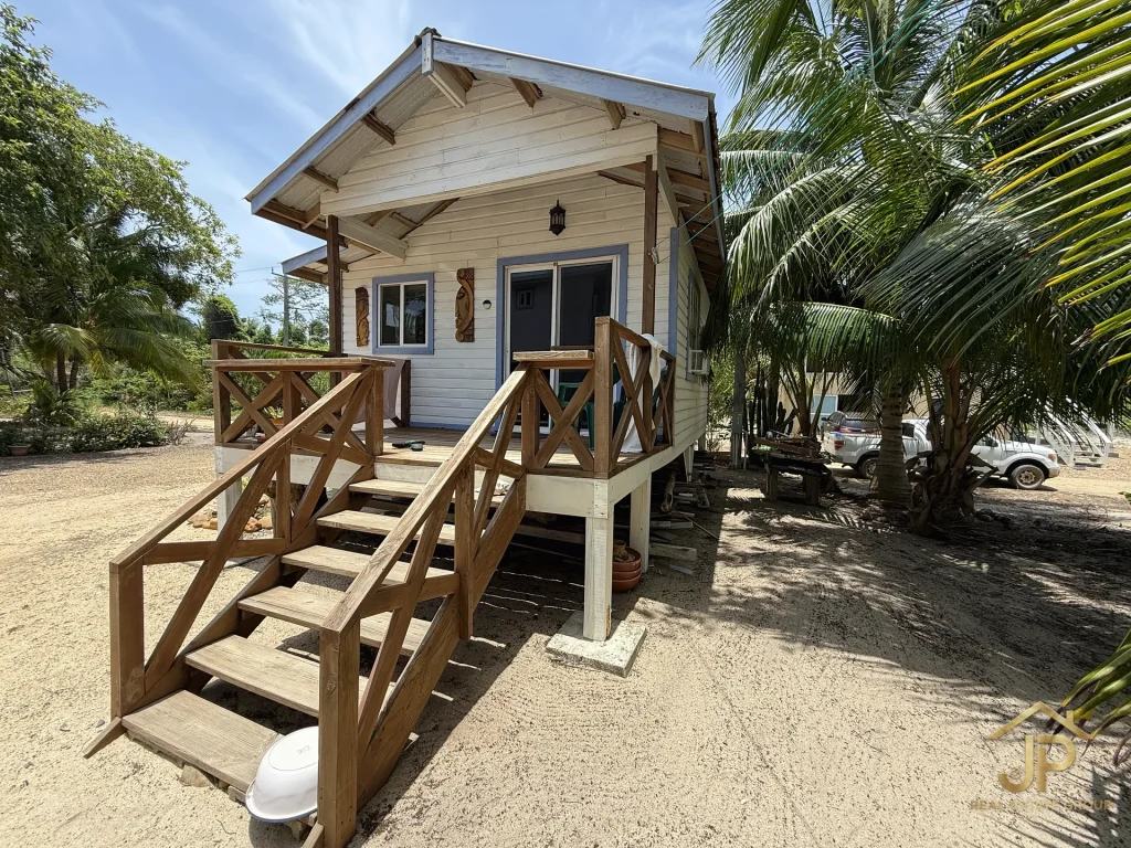 Front entrance and steps of the furnished guest casita in Mayacan